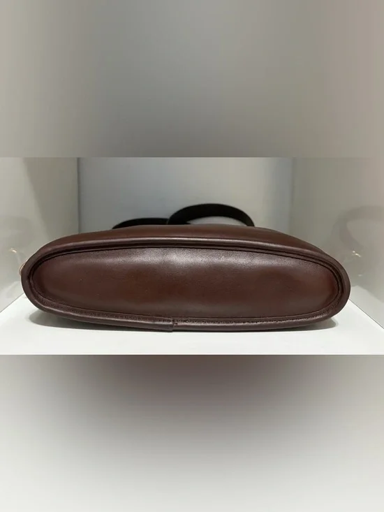 Rare Vintage Coach Equestrian Zip (#9802) Leather Shoulder Bag in Mahogany - Picture 5 of 13